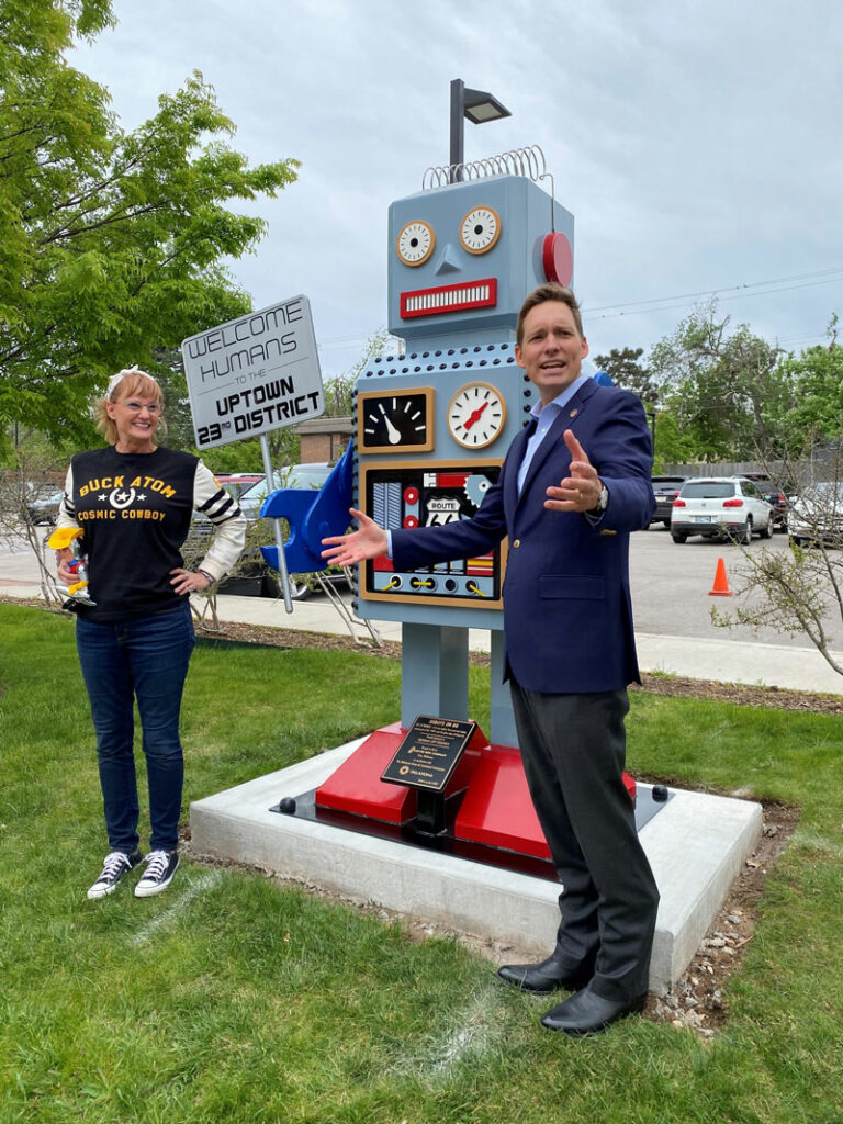 Lt. Gov. Matt Pinnell and Mary Beth Babcock with RT-19 Robot