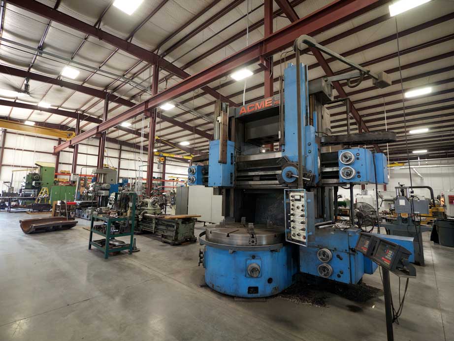 Manual mill machine in Sawyer's machine shop